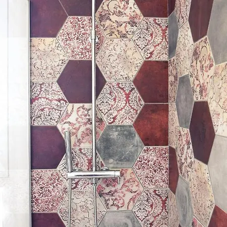 Netflix I Molotov I Lit 160x200 I Proche Gare Et Centre I 39m2 I Wifi * Toulon